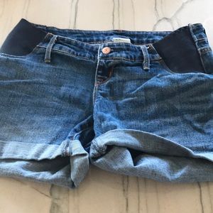 Old Navy Maternity Jean Shorts Size 2